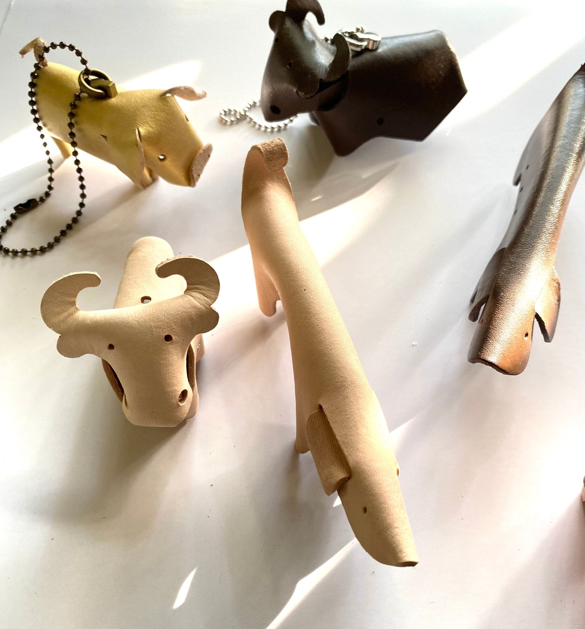 Mercado Minis – Leather Animal Keychains - La Tabla