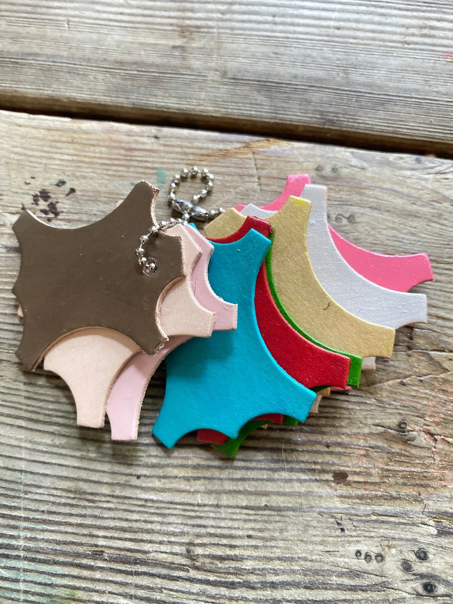Mercado Minis – Leather Animal Keychains - La Tabla