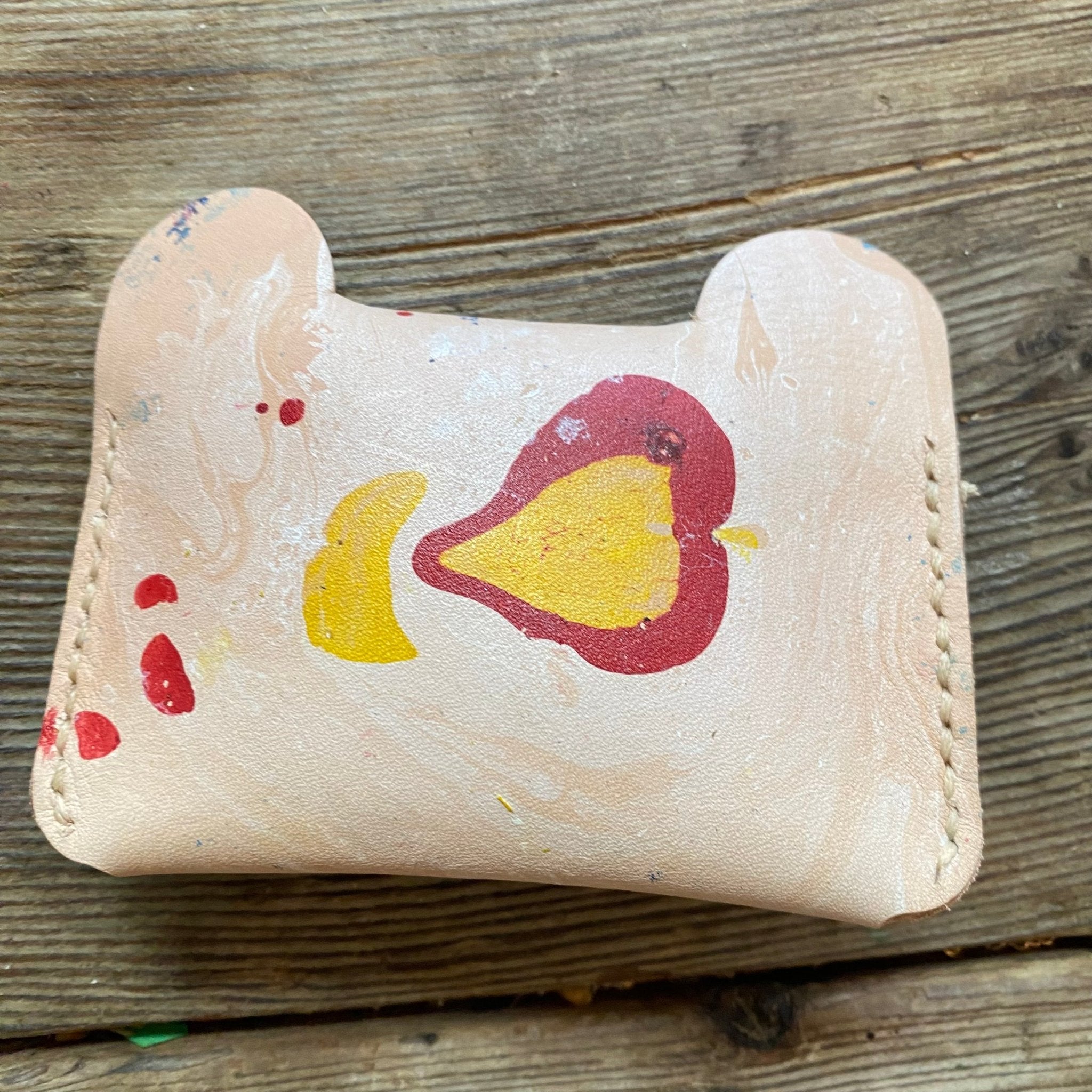 Veg-Tan Bear Wallet – Leather Card Case - La Tabla